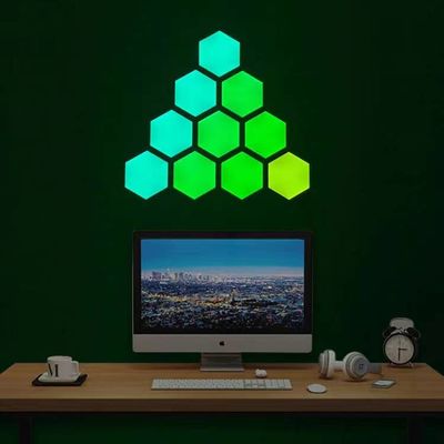 RGBIC 16,7 milhões Smart Hexagon Light Brilho ajustável 24V Voltagem 25000 Horas LED Duração de vida